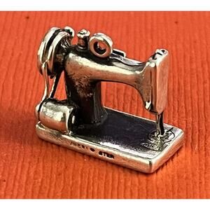 James Avery Retired Sterling Silver 3D Sewing Machine Charm